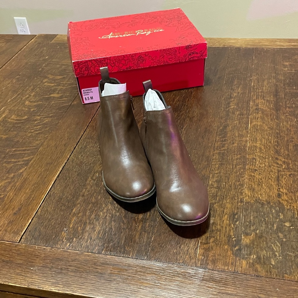 America Rag Faux Leather Dark Brown Chelsea Cadee Ankle Boots 8.5 - Picture 2 of 13